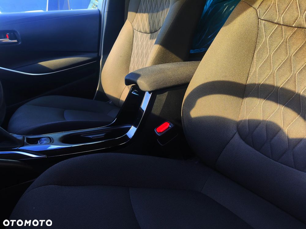 Toyota Corolla 1.8 Hybrid Comfort - 21