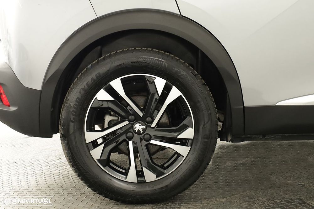 Peugeot e-2008 50 kWh GT - 5
