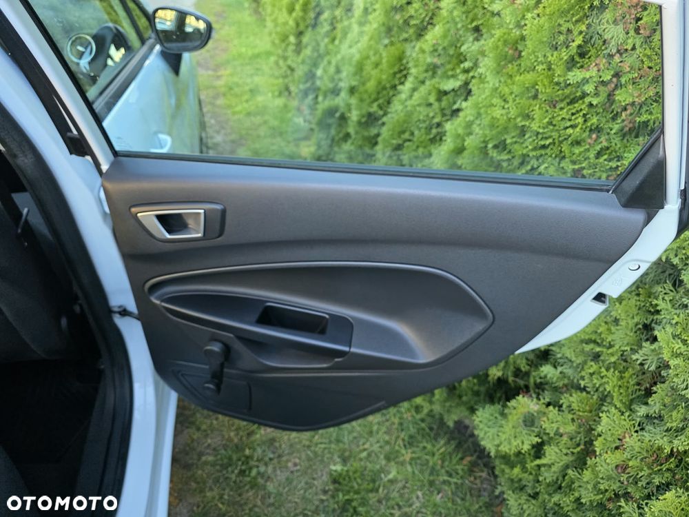 Ford Fiesta - 9