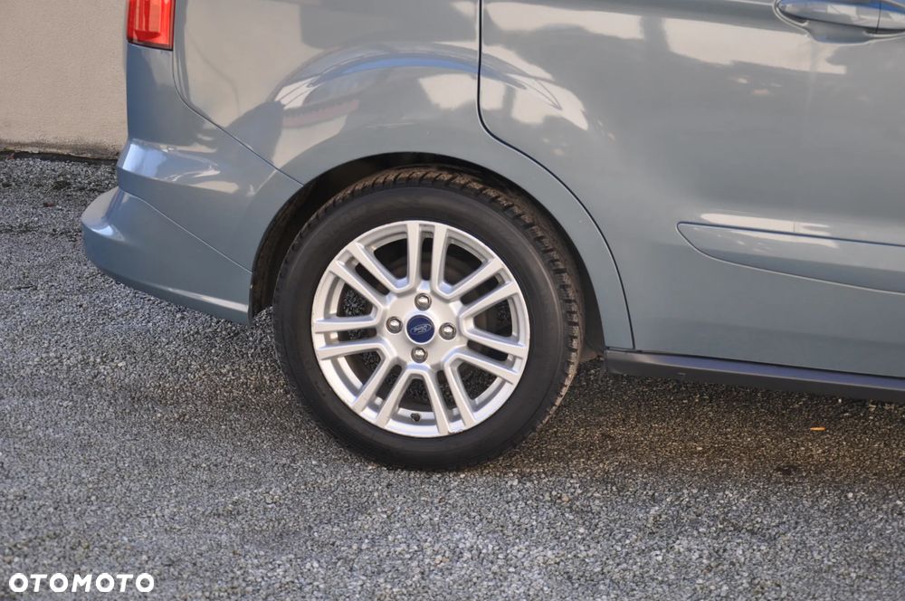 Ford Tourneo Courier - 16