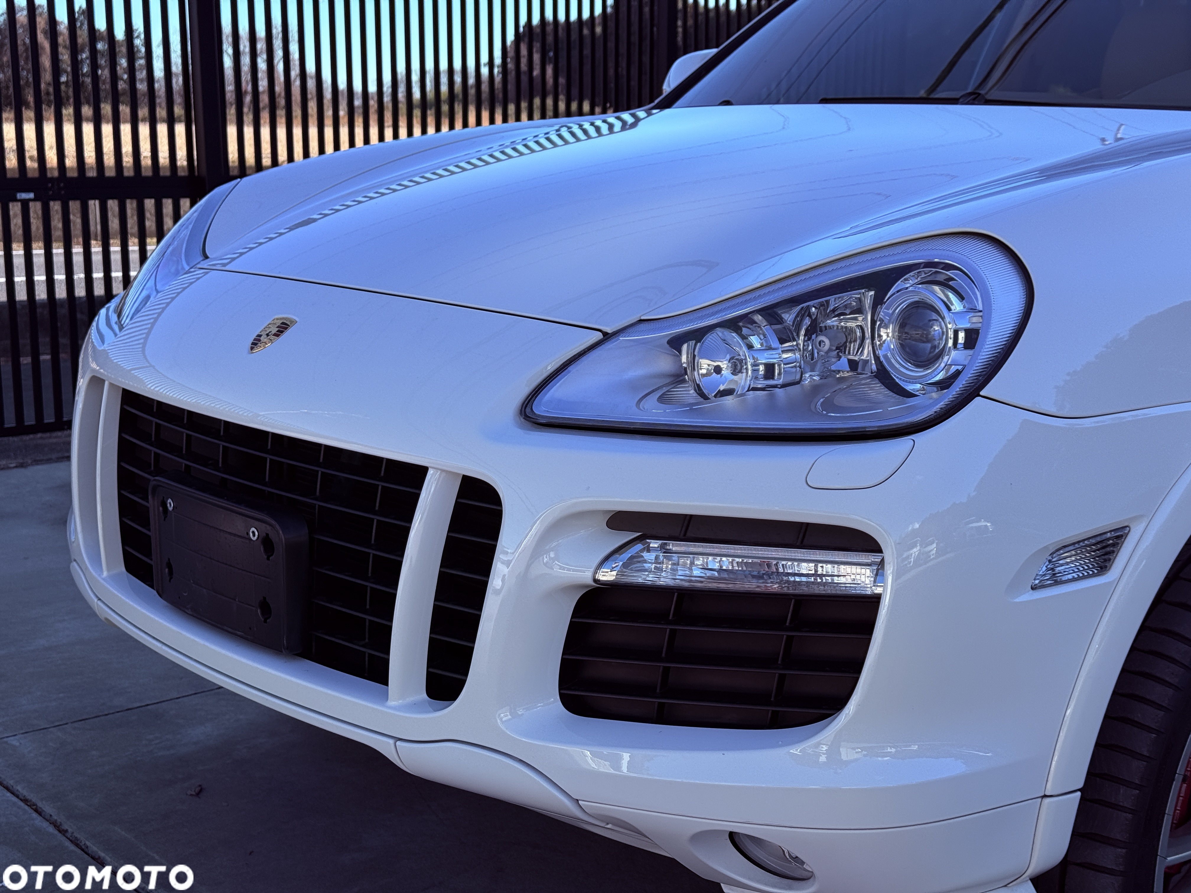 Porsche Cayenne - 16