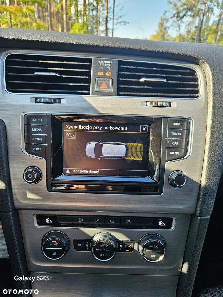 Volkswagen Golf - 16
