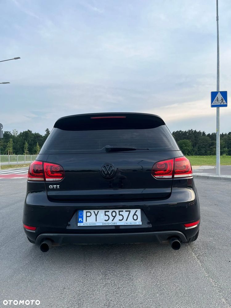 Volkswagen Golf - 16