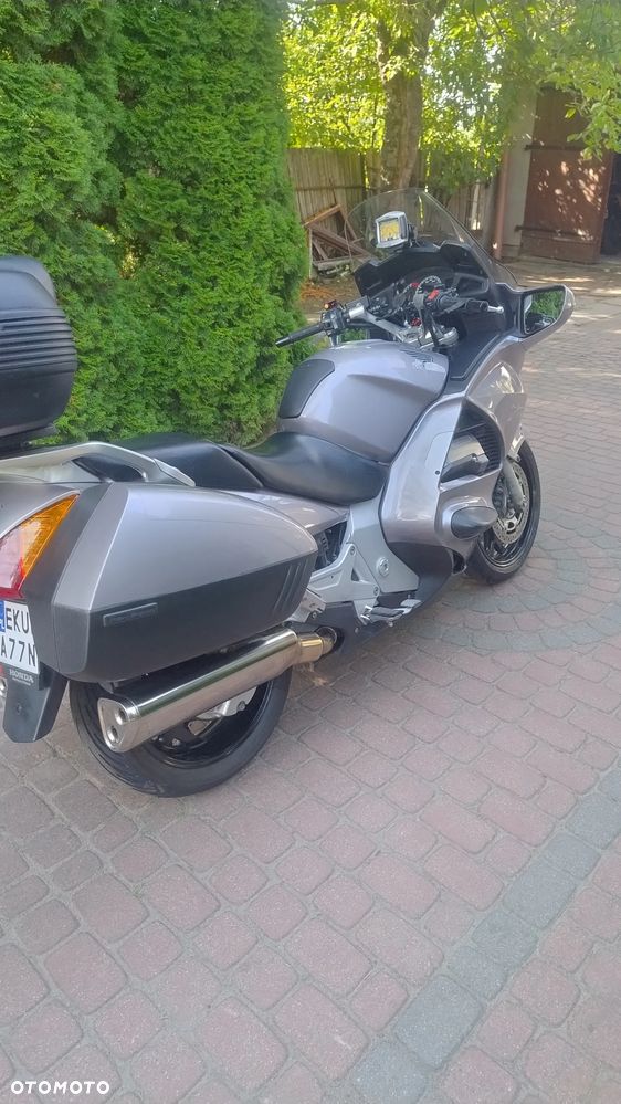 Honda ST - 4