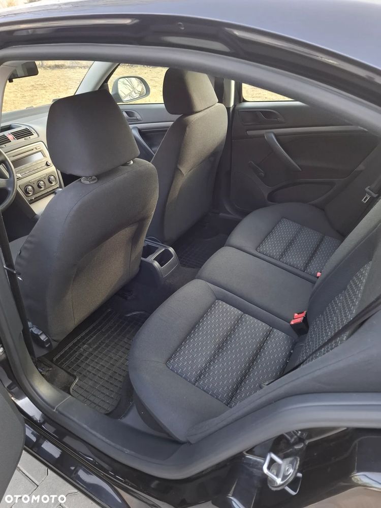 Skoda Octavia 1.6 - 10