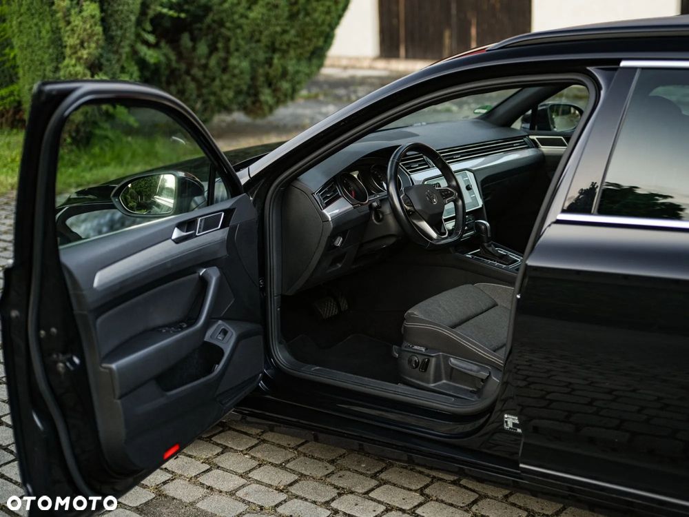 Volkswagen Passat 2.0 TDI SCR DSG Comfortline - 8
