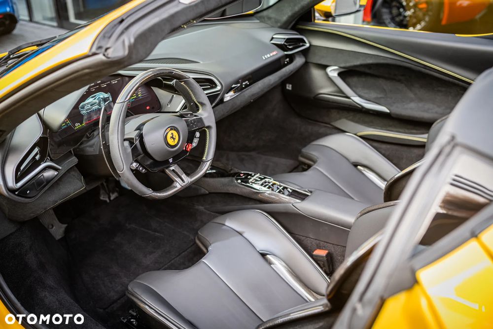Ferrari 296 GTS - 13