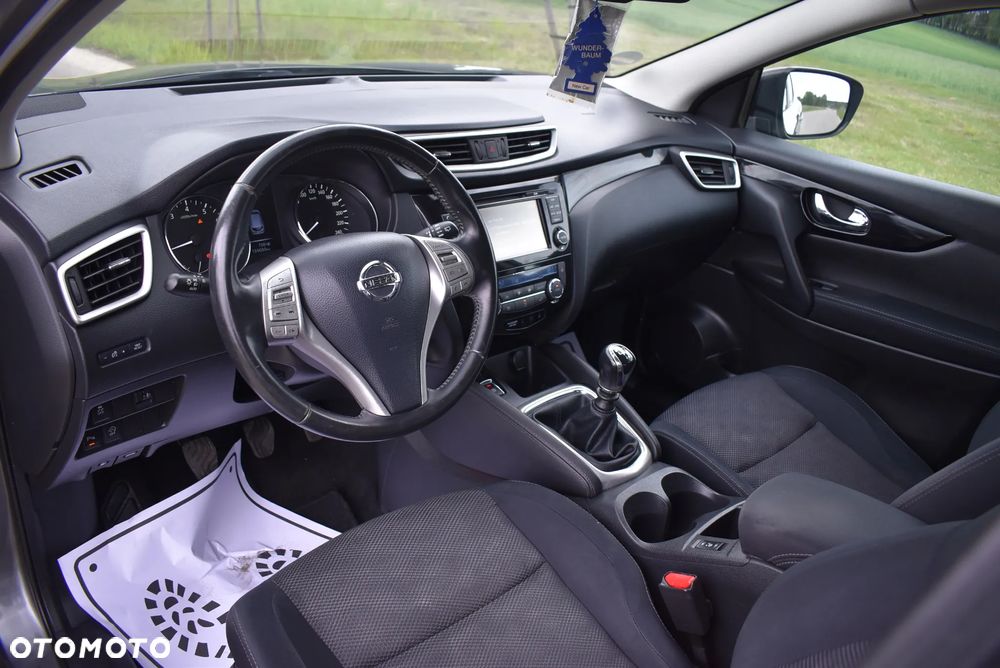 Nissan Qashqai 1.2 DIG-T N-Vision - 21