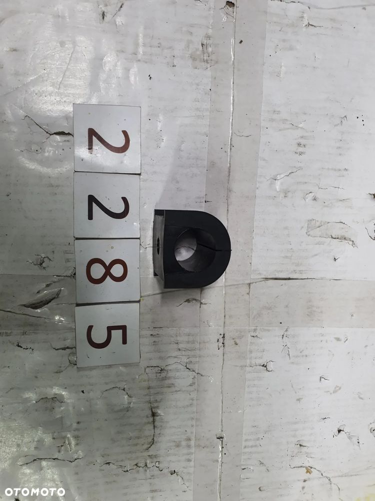 Tuleja obejma stabilizatora przód DAF 45 MAK1124 - 3