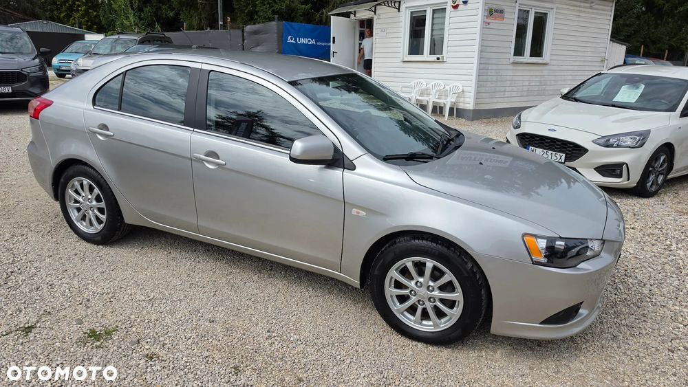 Mitsubishi Lancer 1.6 Invite - 16