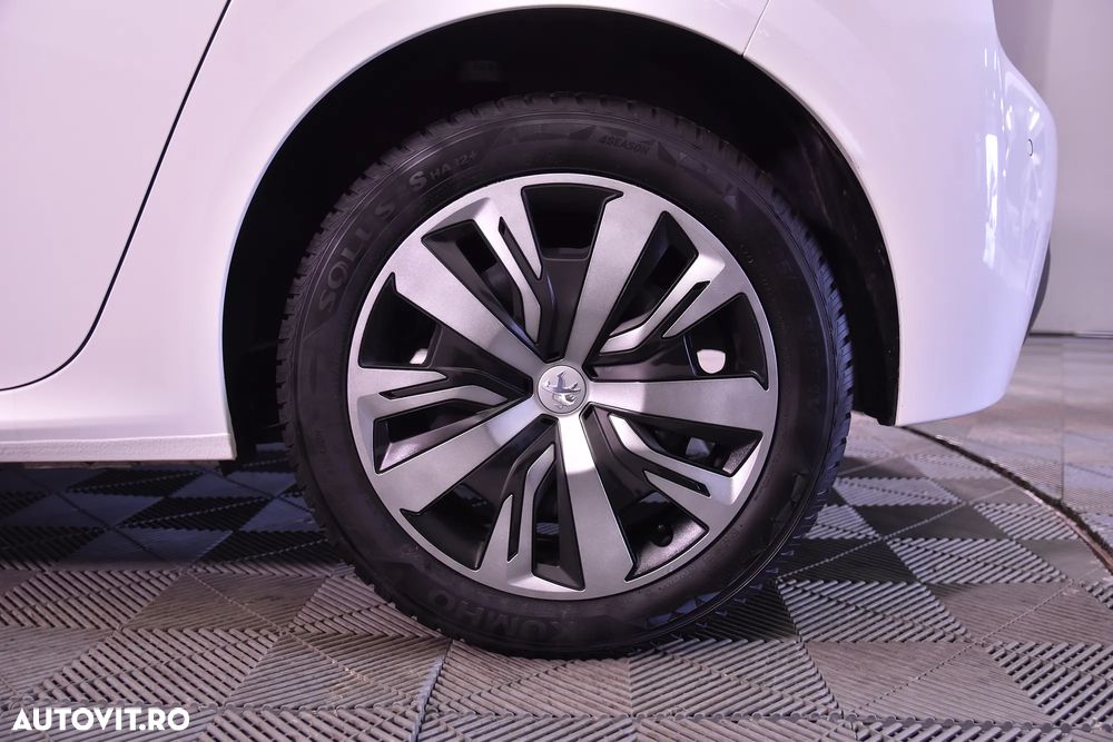 Peugeot 208 1.2 L PureTech STT Active - 14