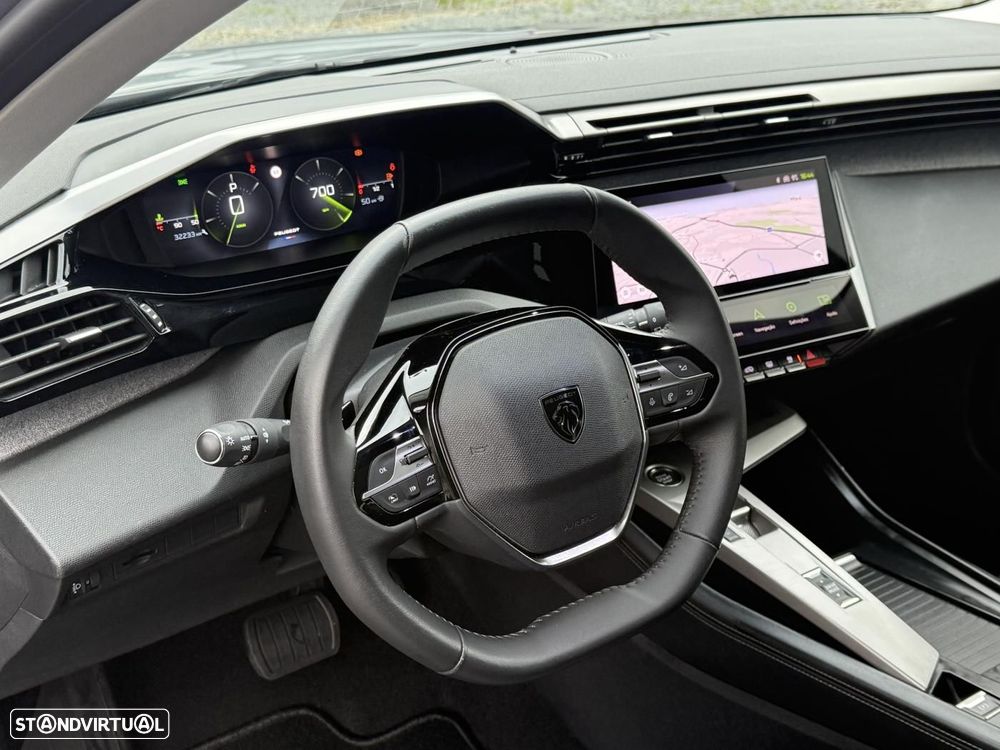 Peugeot 308 1.2 PureTech Allure EAT8 - 21