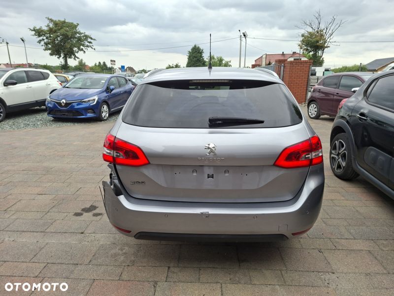 Peugeot 308 PureTech 130 GPF EAT8 Stop & Start Allure Business-Paket - 11