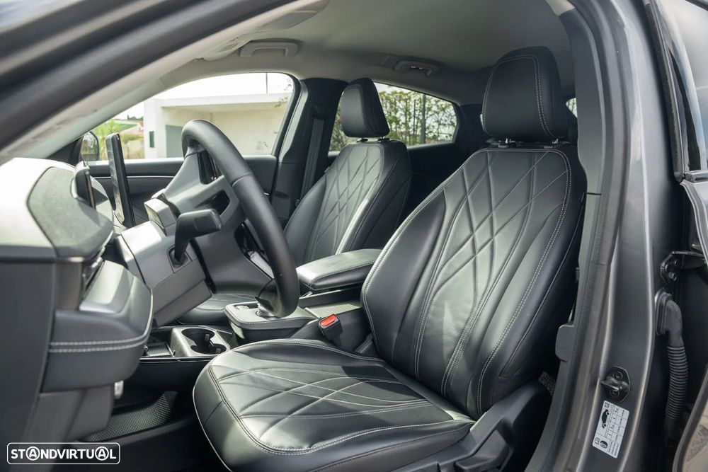 Ford Mustang Mach-E Standard - 24