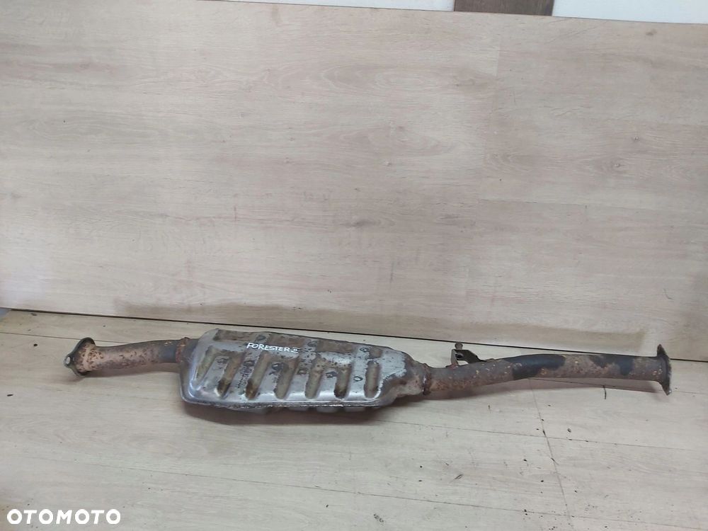 Subaru Forester II SG Lift tłumik środkowy rura wydech 2,0 benzyna - 1