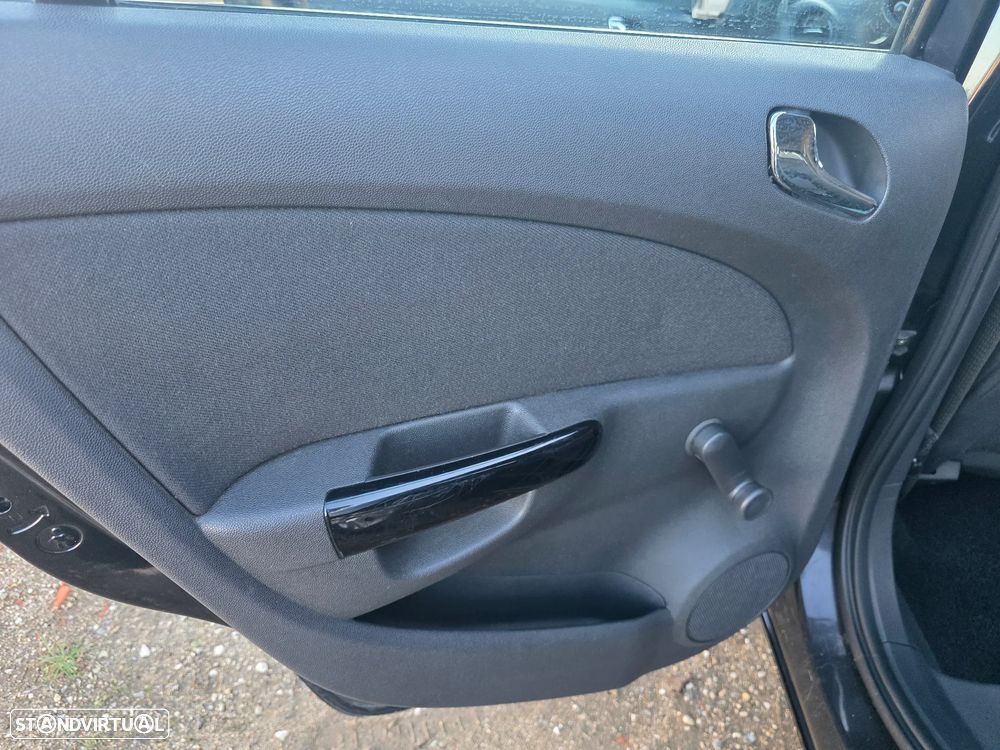 Opel Corsa 1.3 CDTi Enjoy EcoFLEX - 31