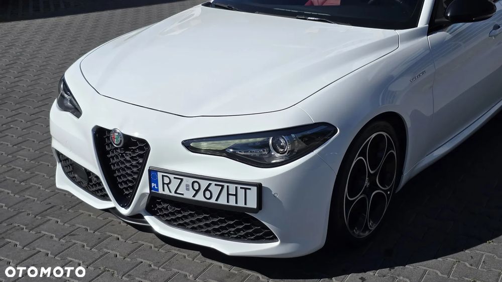 Alfa Romeo Giulia 2.0 Turbo 16V AT8 Veloce Ti - 11