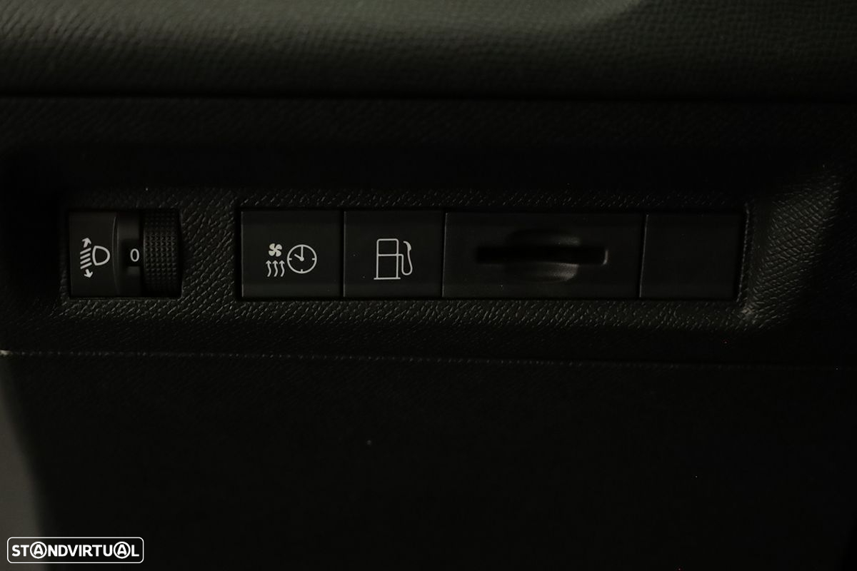 Peugeot 308 1.6 Hybrid Allure Pack e-EAT8 - 20