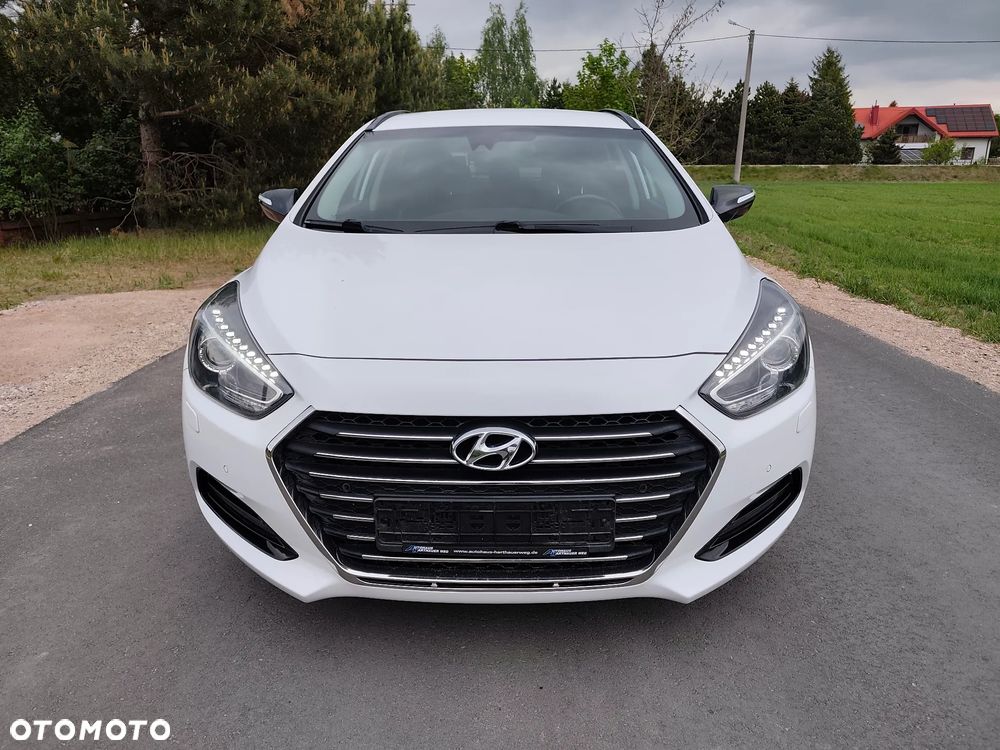 Hyundai i40 Kombi blue 1.7 CRDi DCT Premium - 3