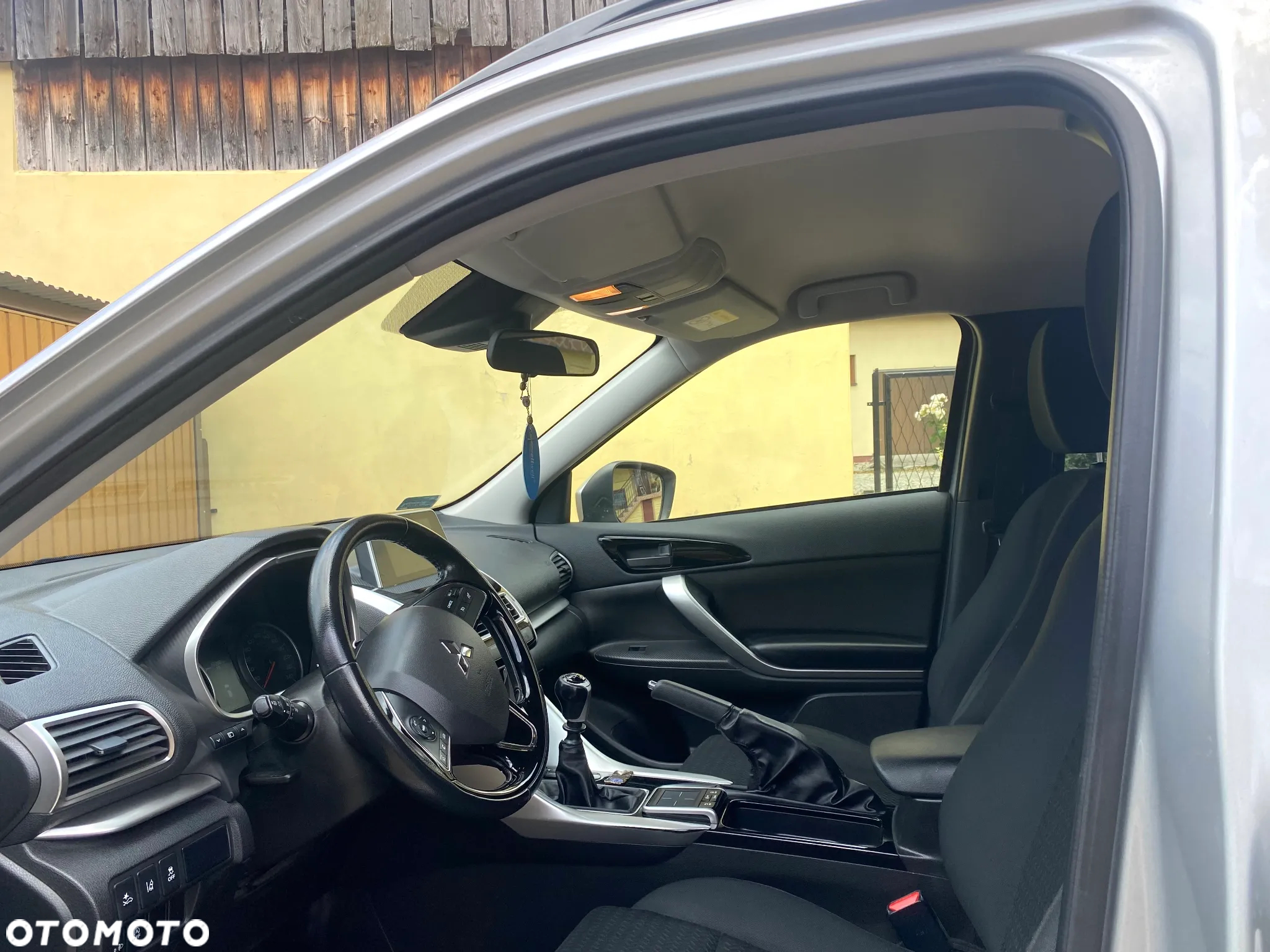 Mitsubishi Eclipse Cross - 4