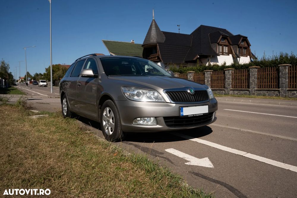 Skoda Octavia Combi 2.0 TDI Ambiente - 2