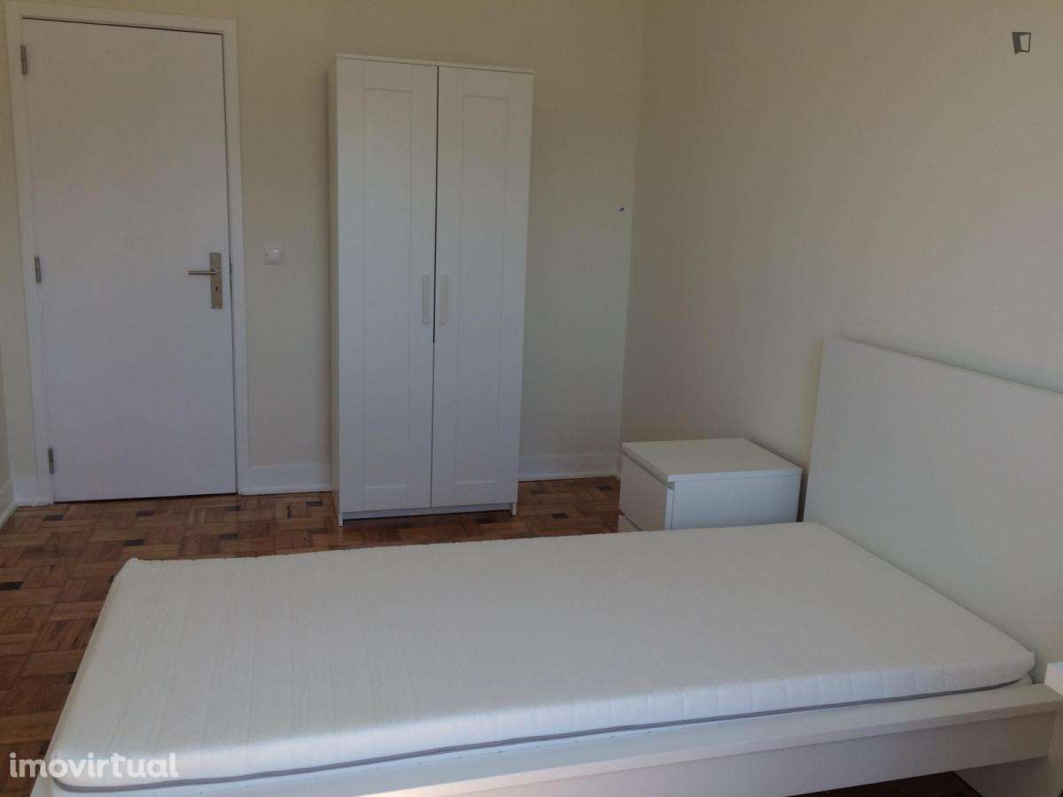 Quarto - localizado em Santarem - Grande imagem: 2/5