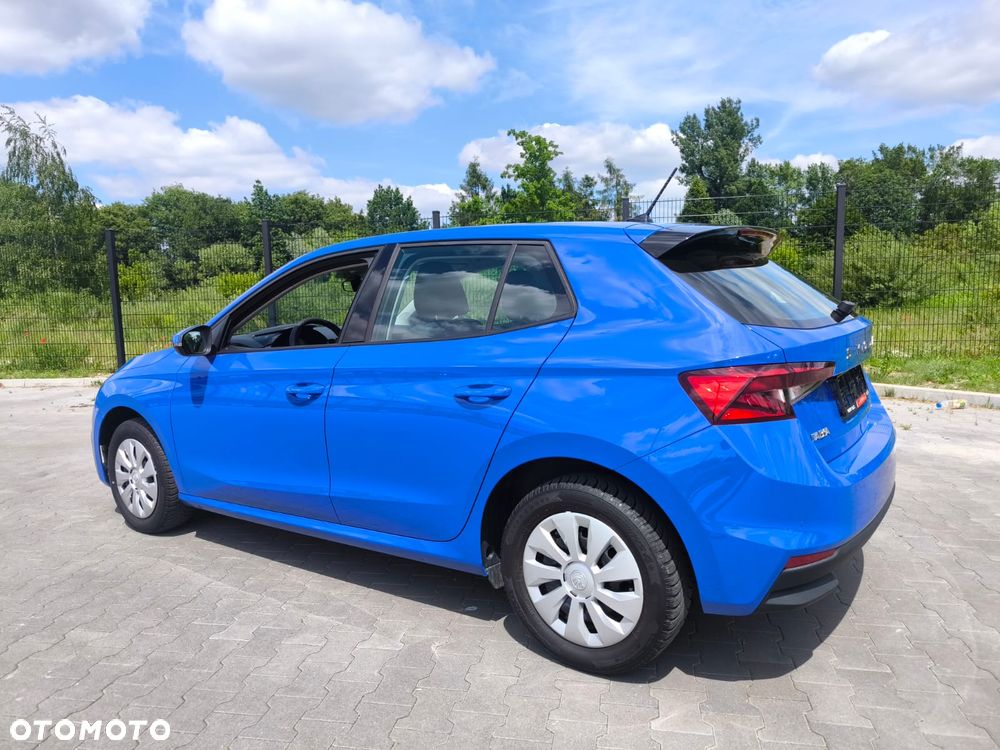Skoda Fabia 1.0 Essence - 2