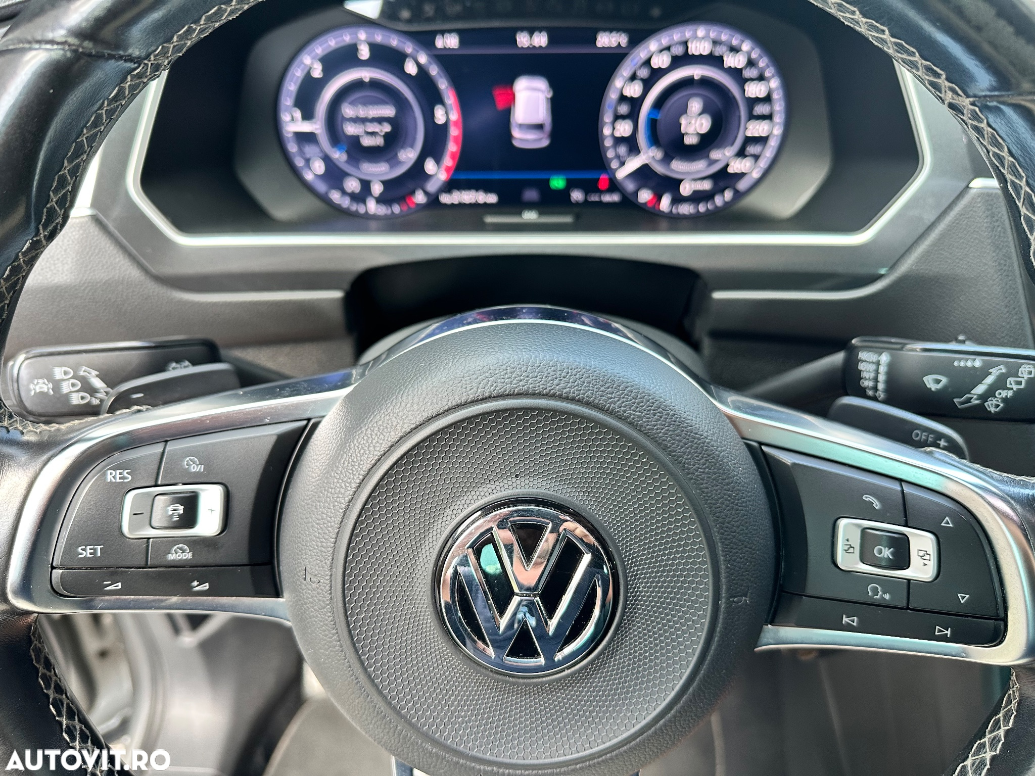 Volkswagen Tiguan 2.0 TDI SCR 4MOTION DSG R-Line - 17