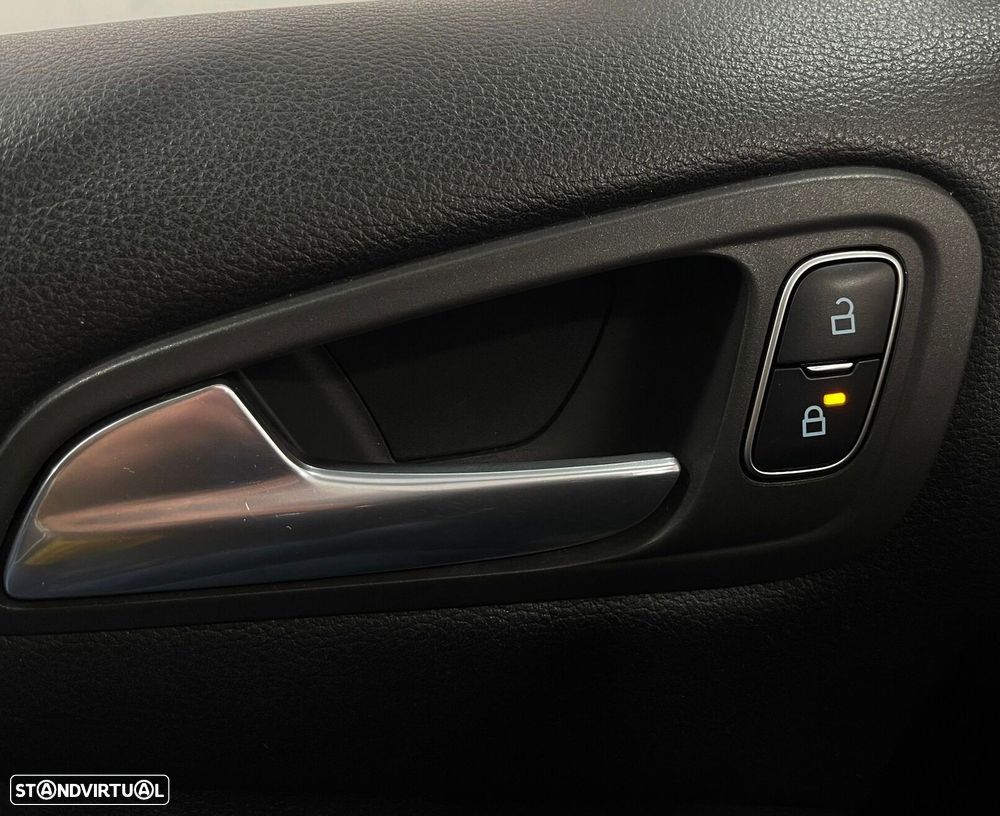 Ford Grand C-Max 1.0 EcoBoost S&S Ambiente - 37