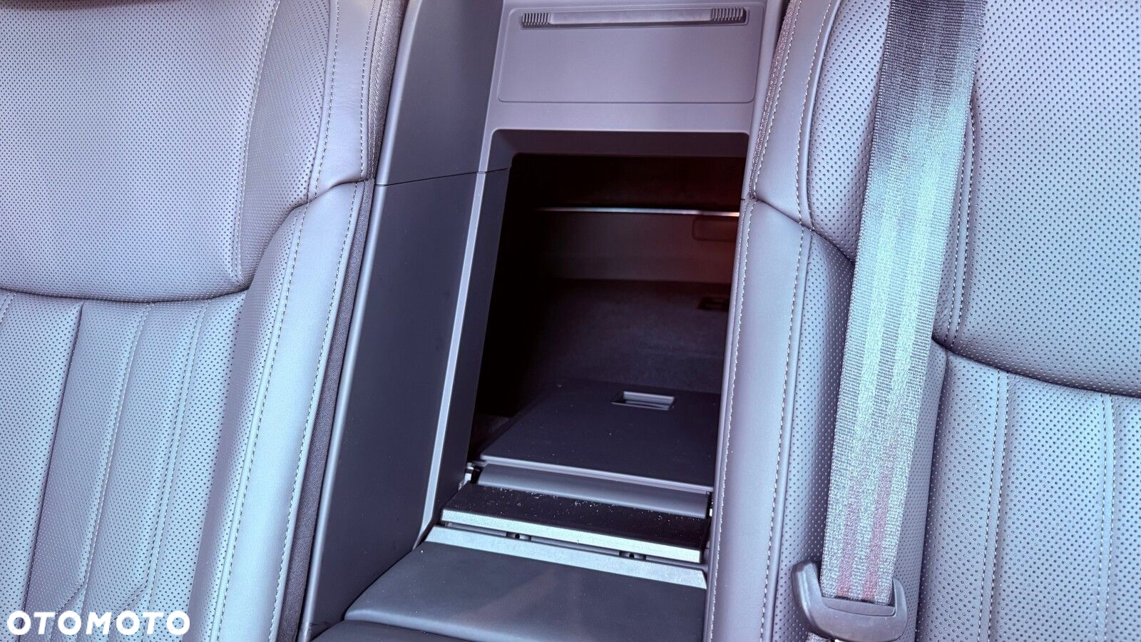 Audi A8 - 35