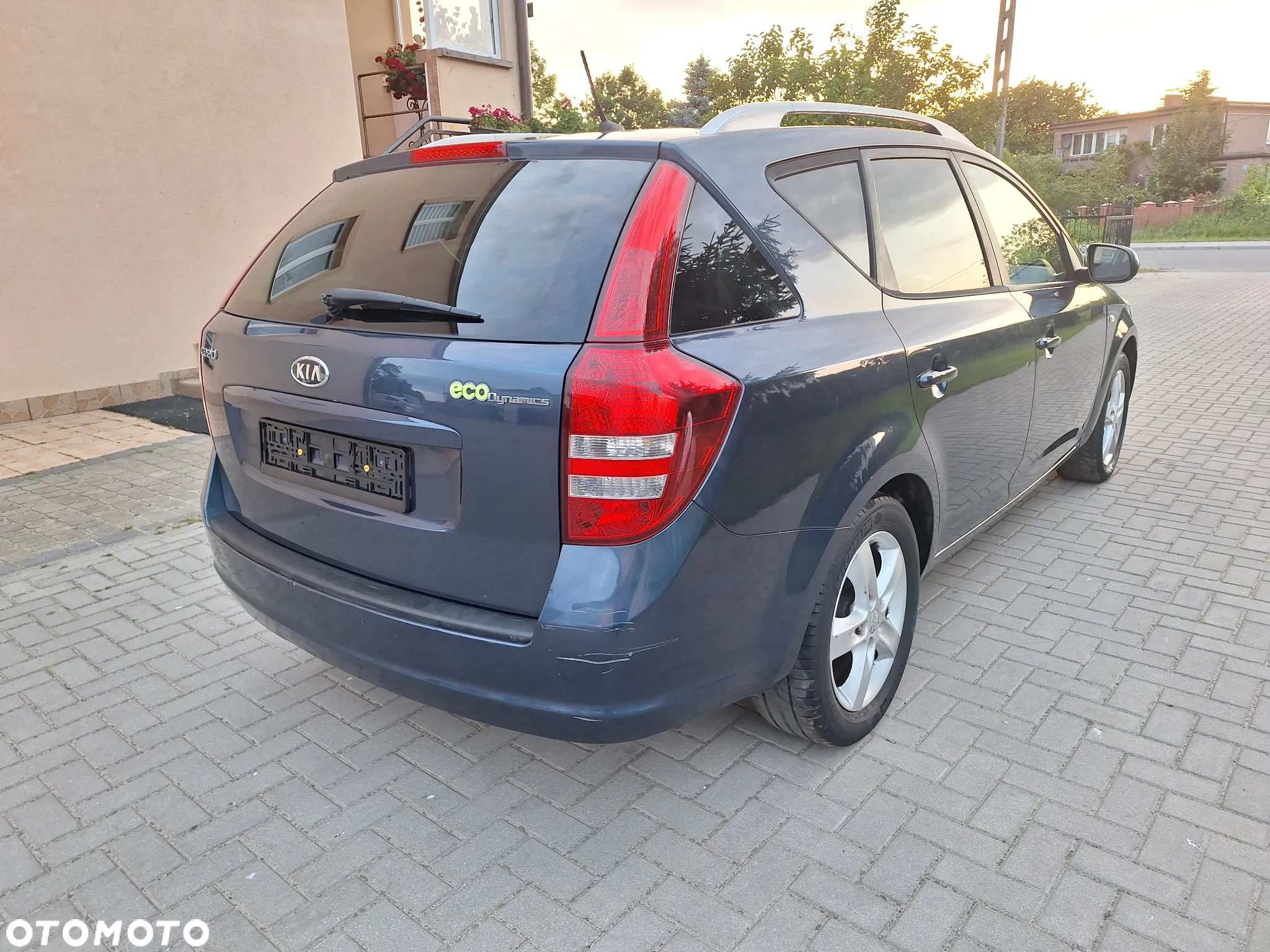 Kia Ceed - 4