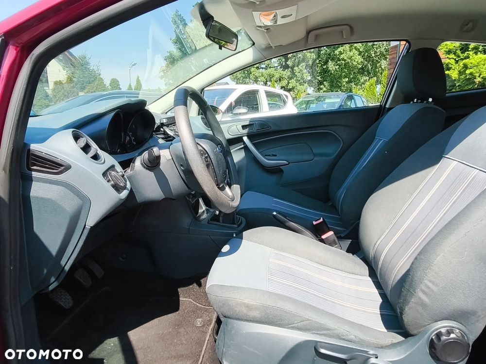 Ford Fiesta 1.25 Ghia - 25
