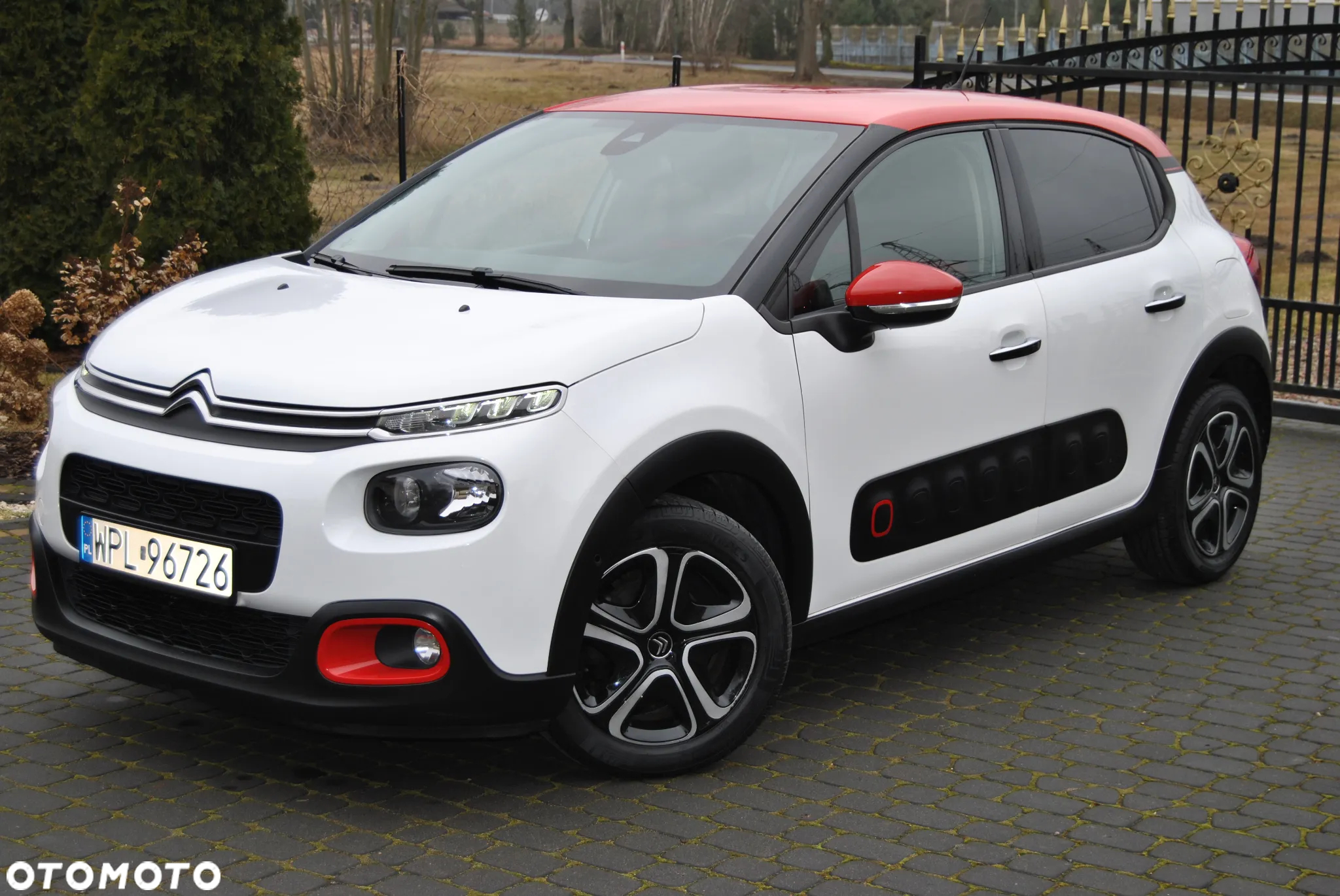 Citroën C3 Pure Tech 110 S&S SHINE - 3