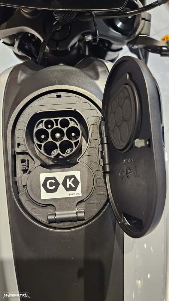 Harley-Davidson SV LiveWire One - 11