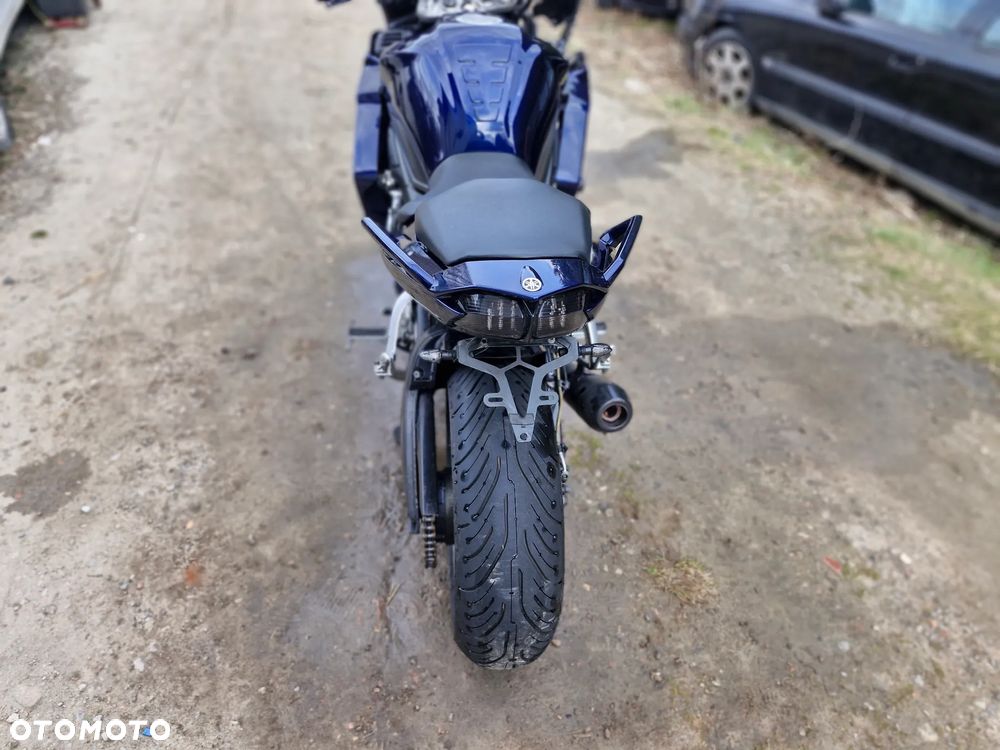 Yamaha FZ - 4
