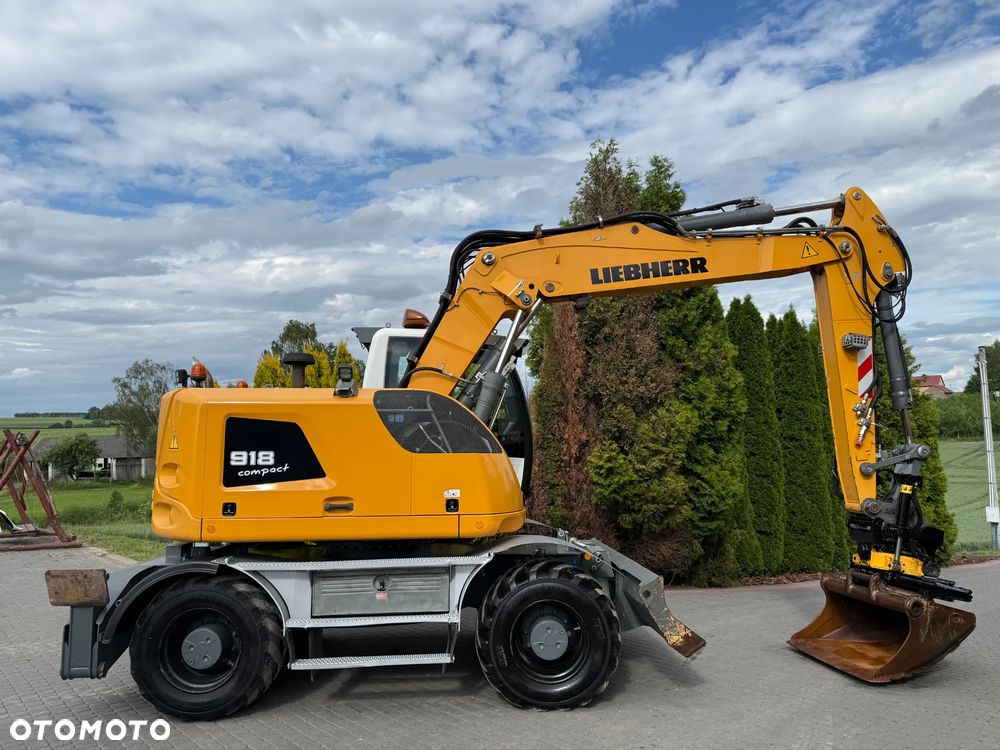 Liebherr 918 Compact  Rototilt + Szczypce - 10