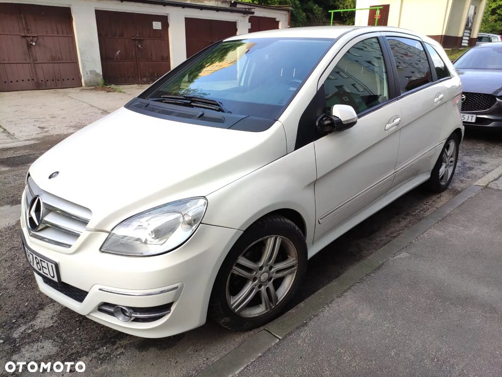 Mercedes-Benz Klasa B 180 CDI Autotronic - 12