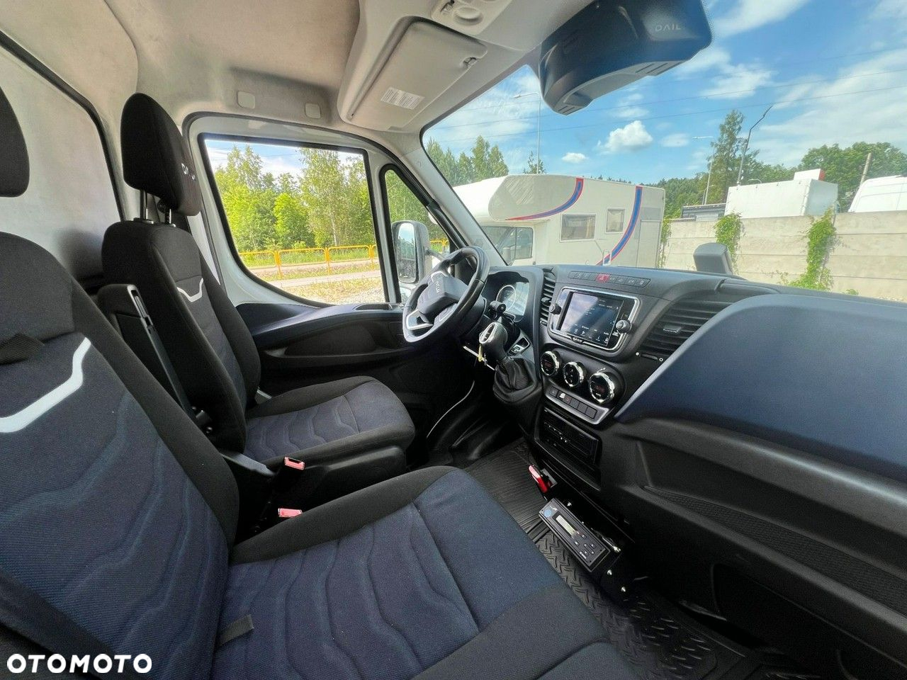 Iveco 72c18 daily automat izoterma Chlodnia carrier mroźnia winda 6,20 długi thermo king - 19