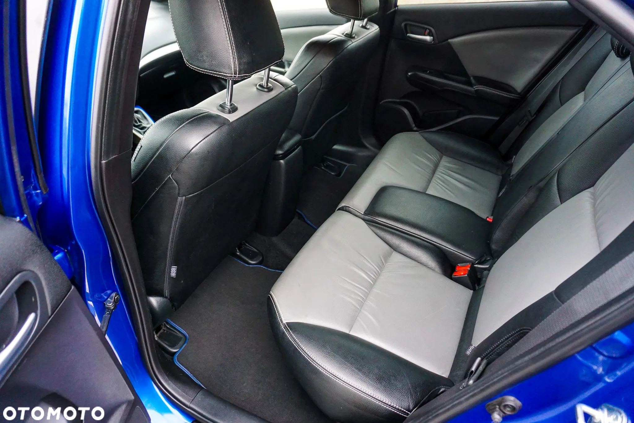 Honda Civic 1.8 i-VTEC Sport 40 Jahre Edition - 8