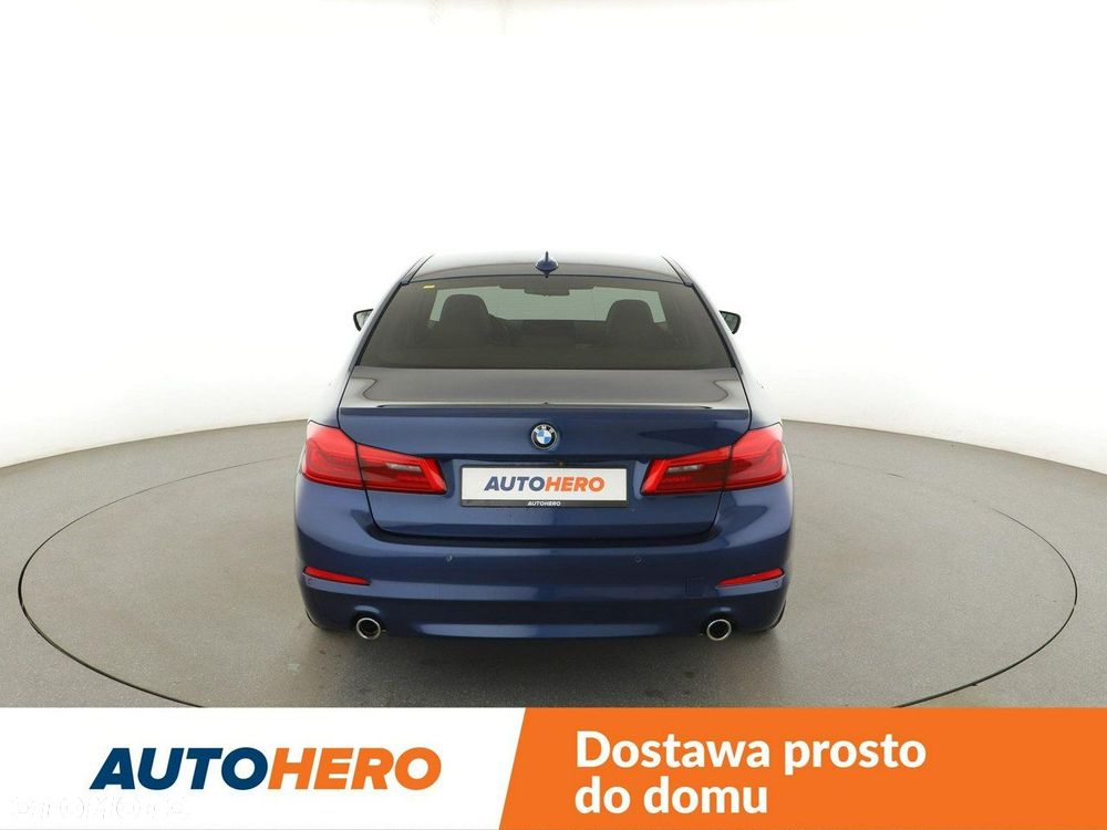 BMW Seria 5 520d xDrive - 7