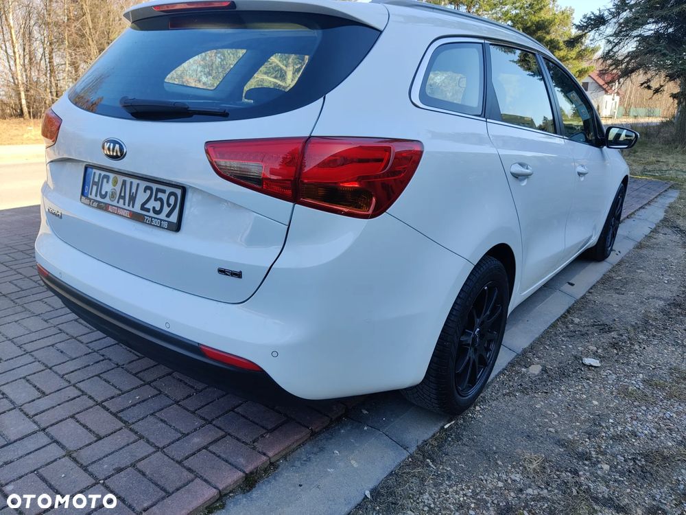 Kia Ceed 1.4 CRDi 90 Vision - 11