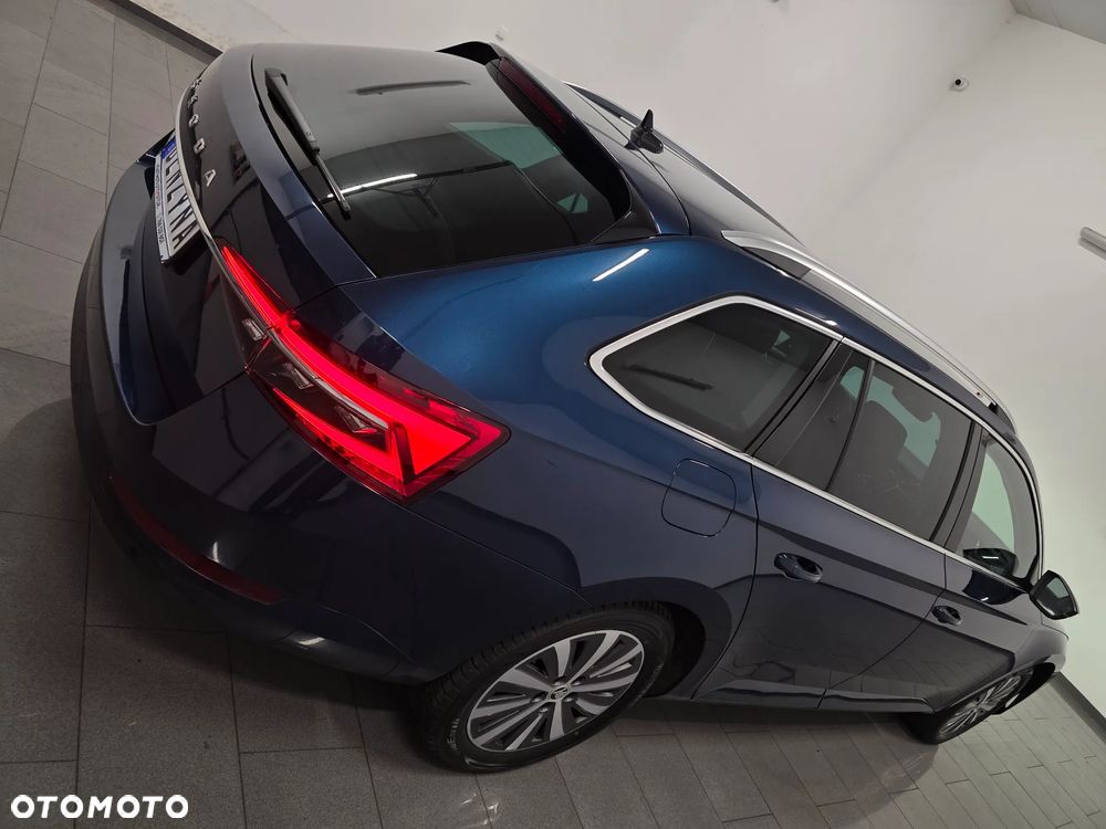 Skoda Superb 2.0 TSI Style DSG - 35