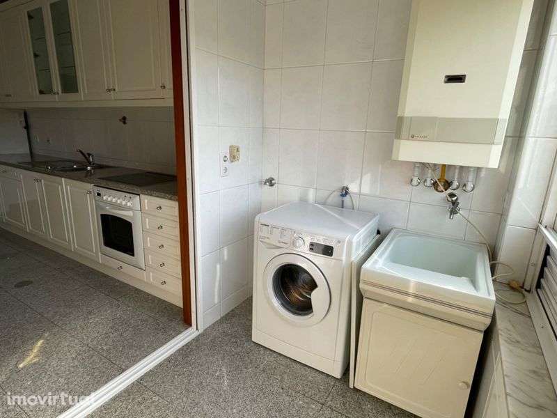 Apartamento T2 em Mafamude, Vila Nova de Gaia - Grande imagem: 2/12