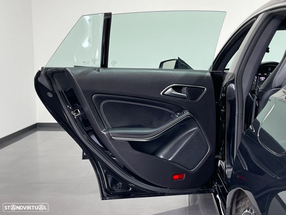 Mercedes-Benz CLA 180 d Shooting Brake Urban - 40