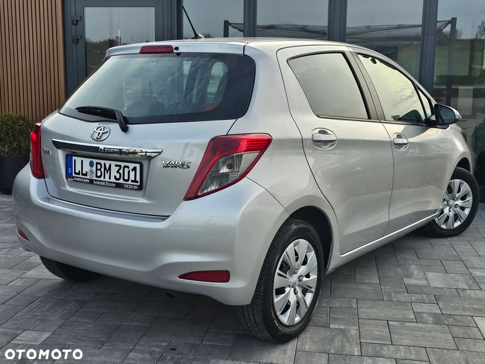 Toyota Yaris 1.33 Prestige - 3