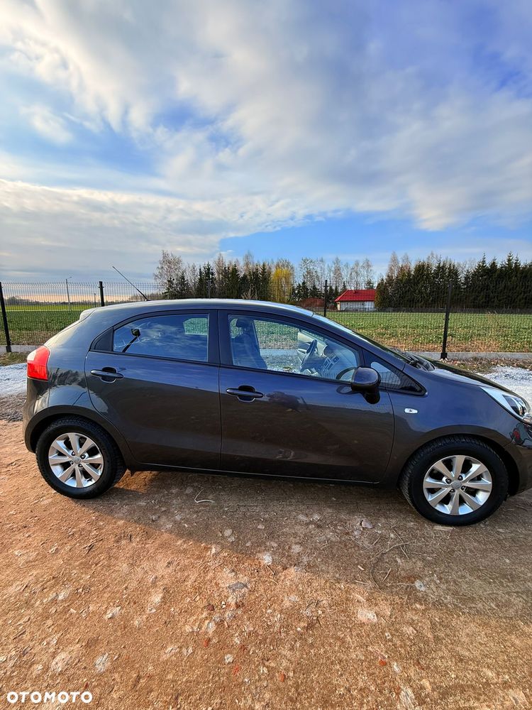 Kia Rio 1.1 CRDI Attract - 2