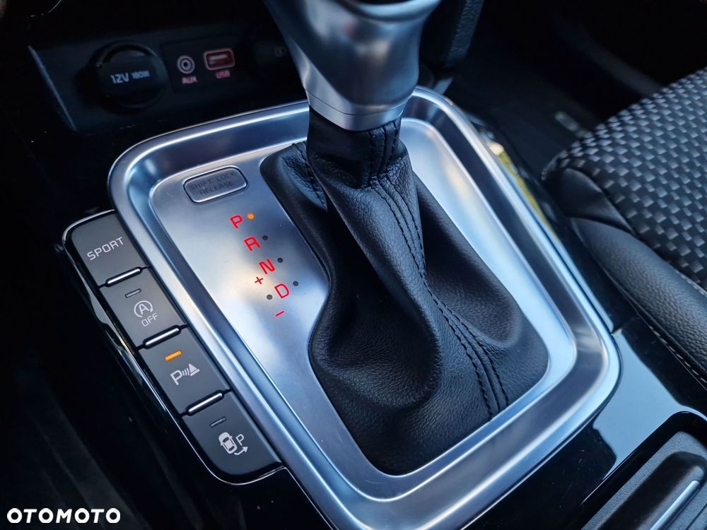 Kia Ceed 1.4 T-GDI L Business Line Plus DCT - 38