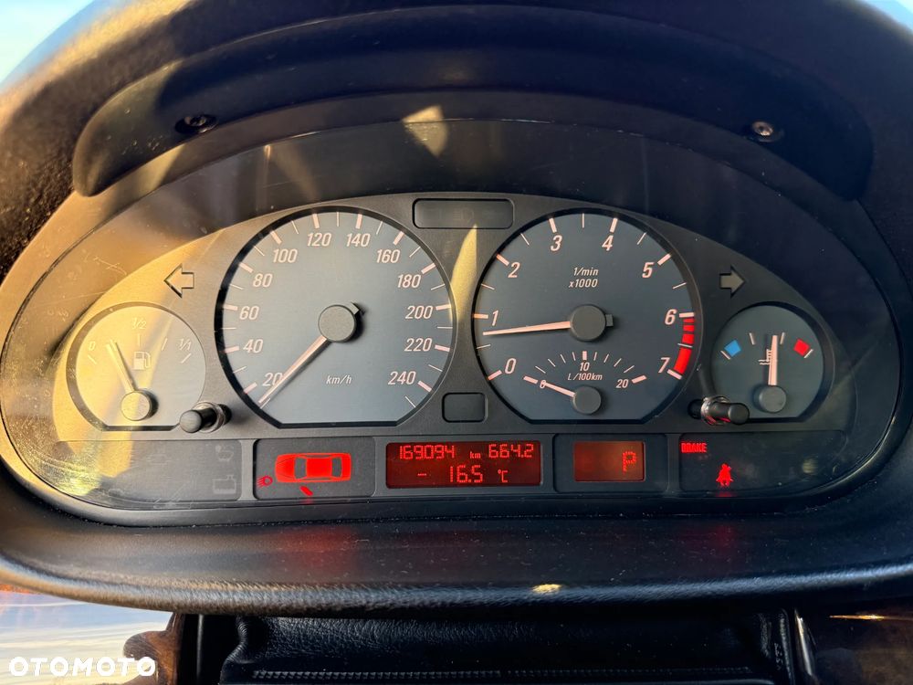 BMW Seria 3 - 10