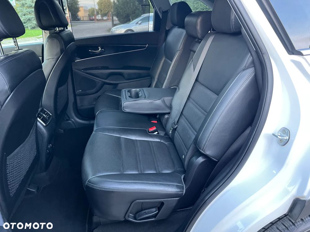 Kia Sorento - 8