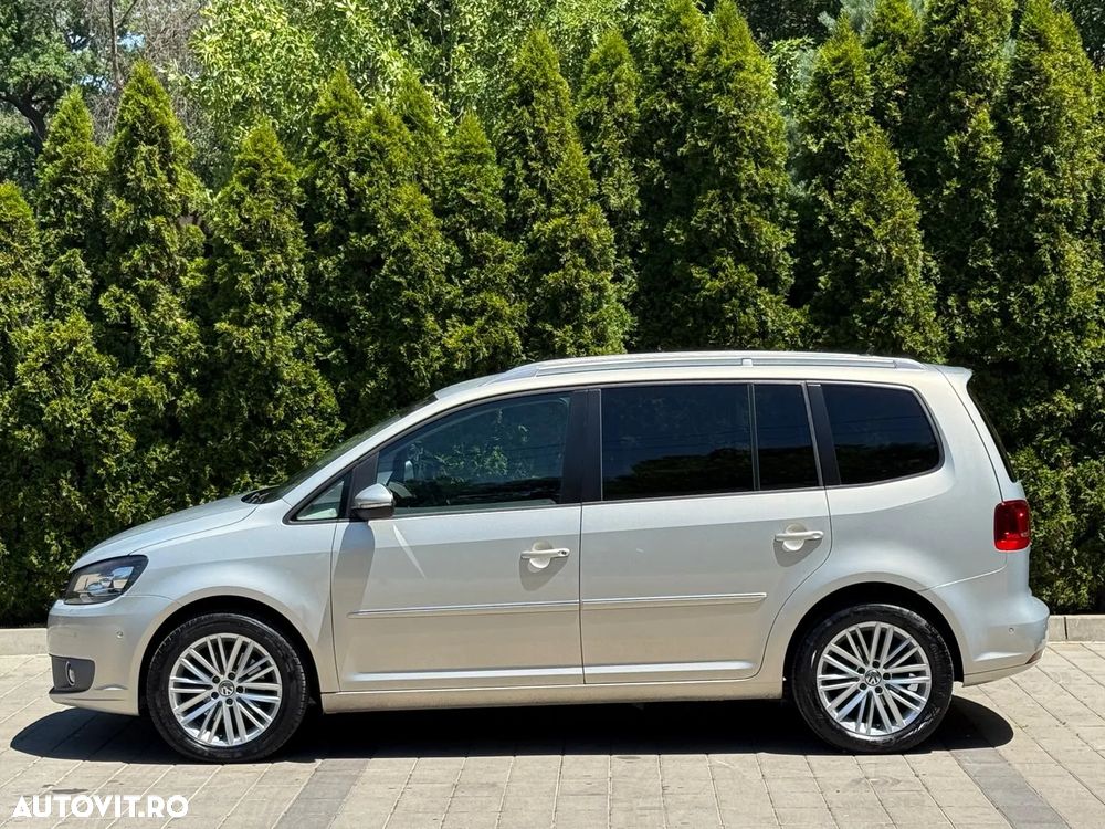 Volkswagen Touran 2.0 TDI DPF DSG Highline - 12